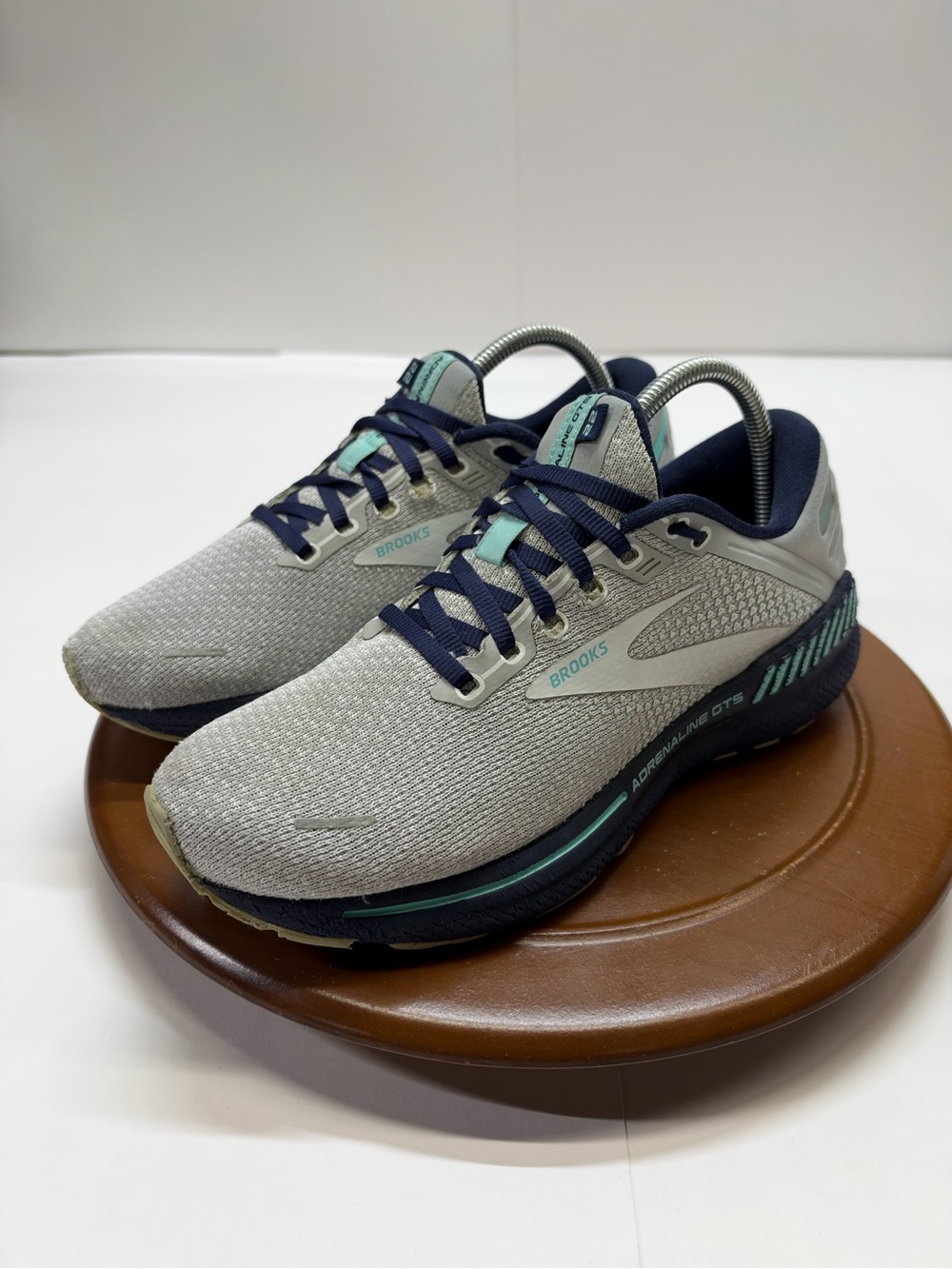 Brooks Women’s Adrenaline GTS 22 Sneakers - Light Gray/Teal/Navy
